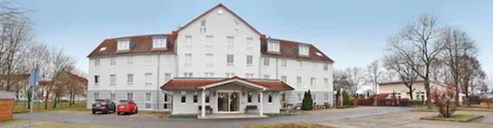 Dormero Hotel Hoyerswerda Extérieur photo