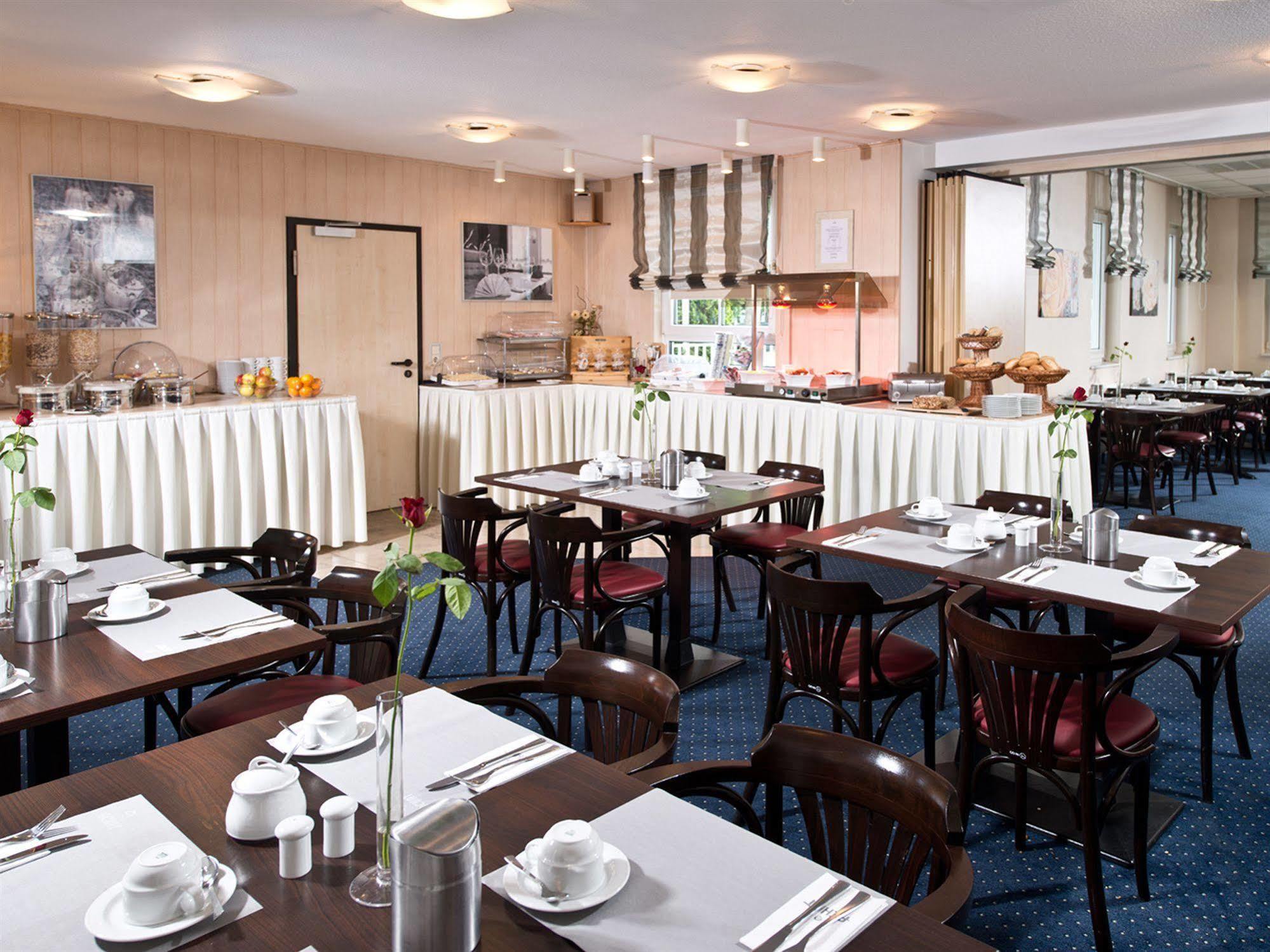 Dormero Hotel Hoyerswerda Extérieur photo